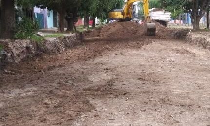 Florencio Varela - Pavimentación en calle Los Pinos del barrio Santa Inés